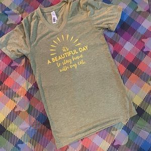 “It’s a beautiful day to stay home with my cat” Cat Lady shirt XS
